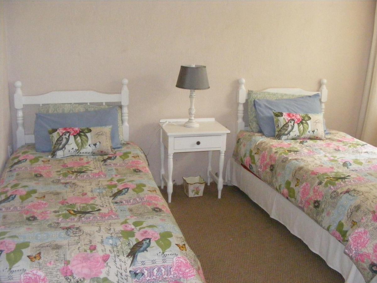 Meadow Lane Country Cottages อันเดอร์เบิร์ก ภายนอก รูปภาพ