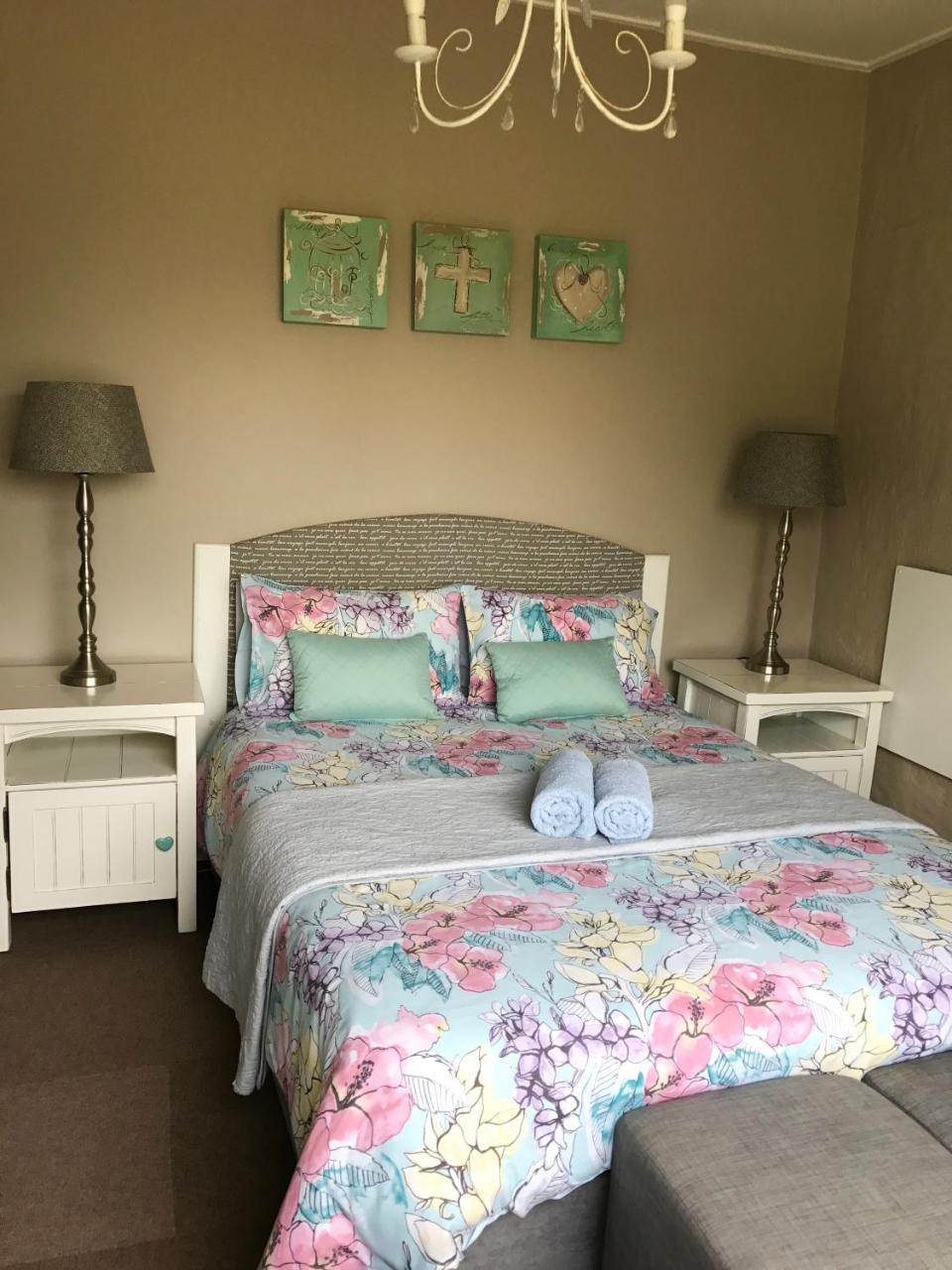 Meadow Lane Country Cottages อันเดอร์เบิร์ก ภายนอก รูปภาพ