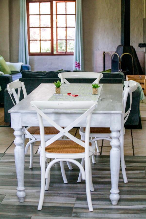 Meadow Lane Country Cottages อันเดอร์เบิร์ก ภายนอก รูปภาพ