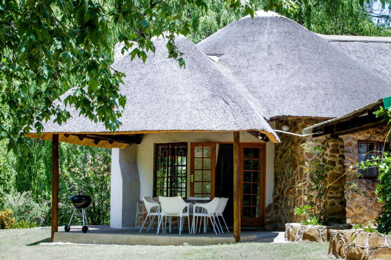 Meadow Lane Country Cottages อันเดอร์เบิร์ก ภายนอก รูปภาพ